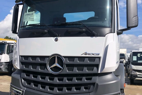 Mercedes-Benz Arocs 3740 B 8X4