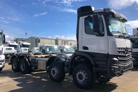 Mercedes-Benz Arocs 3740 B 8X4