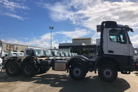 Mercedes-Benz Arocs 3740 B 8X4