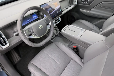 Leapmotor B10 B10 REEV 18.8 kWh Design Auto
