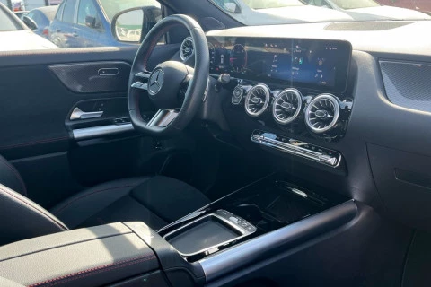 Mercedes-Benz GLA GLA 200 D