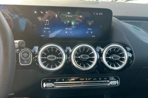 Mercedes-Benz GLA GLA 200 D