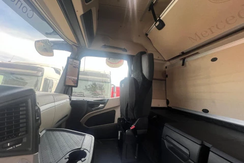 Mercedes-Benz Actros 1851 LS 