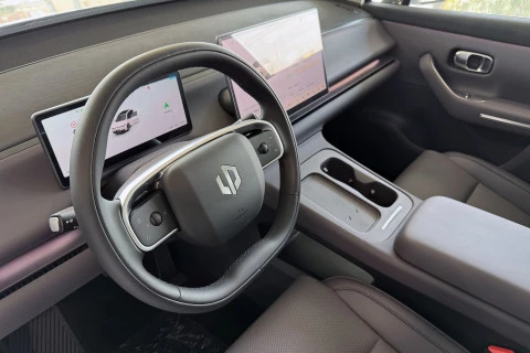 Leapmotor C10 C10 BEV 69.9kWh Design Auto