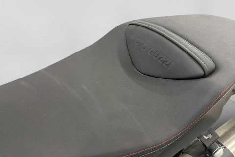 Moto Guzzi V 85 Strada 