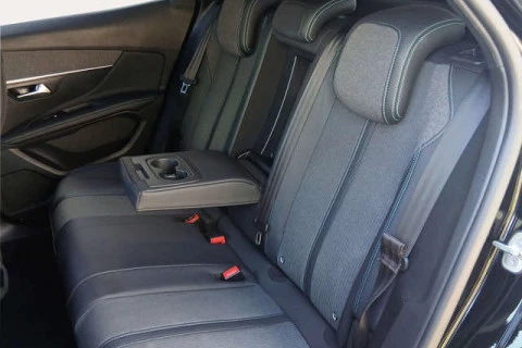 Peugeot 3008 PureTech 130 S&S Allure Pack EAT8 96 kW (130 CV)