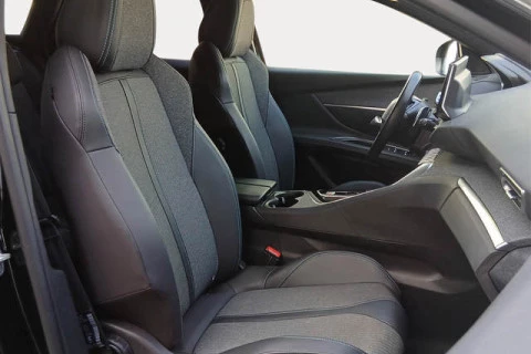 Peugeot 3008 PureTech 130 S&S Allure Pack EAT8 96 kW (130 CV)