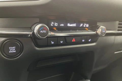 Mazda CX-30 e-SKYACTIV G Homura