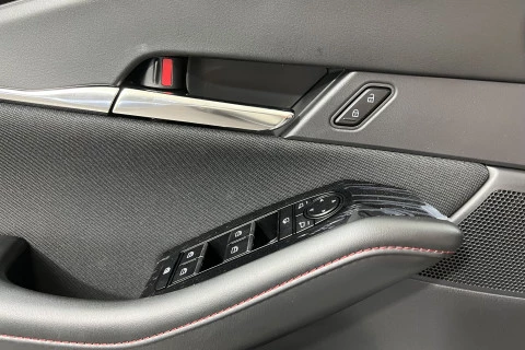 Mazda CX-30 e-SKYACTIV G Homura