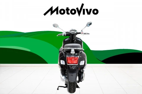 Piaggio (Vespa) GTS 300 .