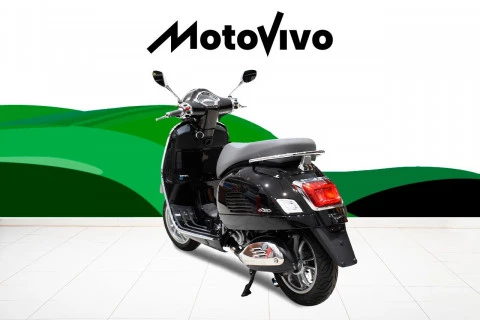 Piaggio (Vespa) GTS 300 .