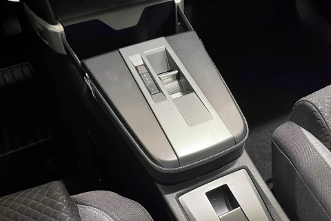 Opel Frontera 1.2T XHT Hybrid eDCT6 81kW Edition