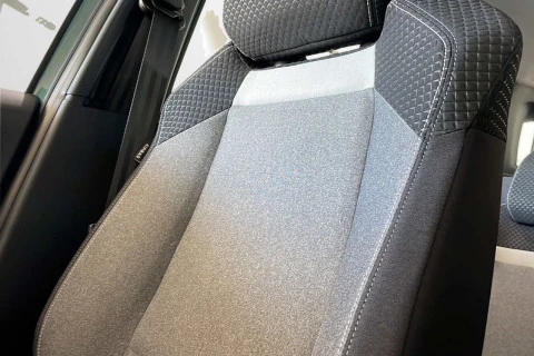 Opel Frontera 1.2T XHT Hybrid eDCT6 81kW Edition