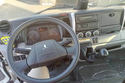 Mitsubishi Fuso Canter 7C18