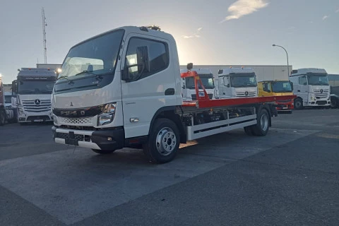 Mitsubishi Fuso Canter 7C18