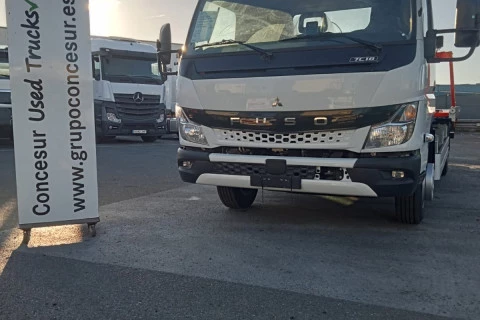 Mitsubishi Fuso Canter 7C18