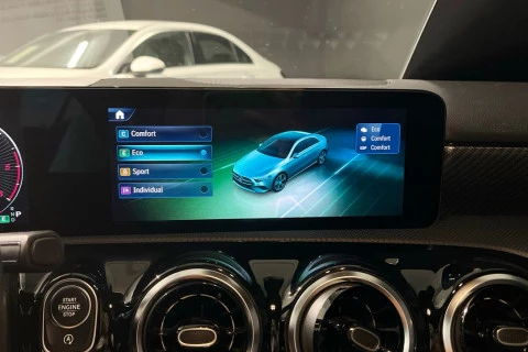 Mercedes-Benz Clase A A 200 d Sedán
