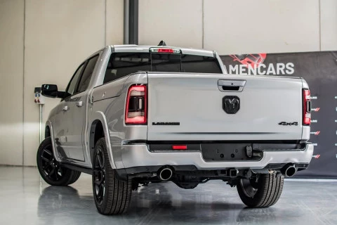 RAM 1500 Laramie EcoDiesel Night