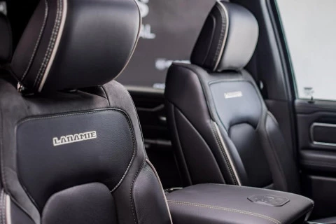 RAM 1500 Laramie EcoDiesel Night