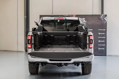 RAM 1500 Laramie EcoDiesel Night