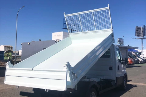 Iveco Daily BASCULANTE 