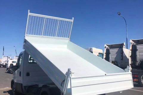 Iveco Daily BASCULANTE 