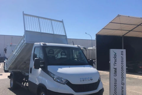 Iveco Daily BASCULANTE 