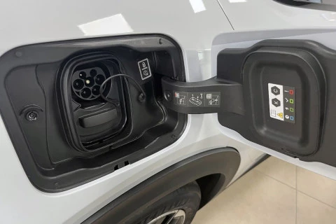 Peugeot e-408 E-408 GT Eléctrico 210 (157kW)