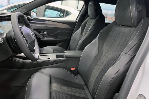 Peugeot e-408 E-408 GT Eléctrico 210 (157kW)
