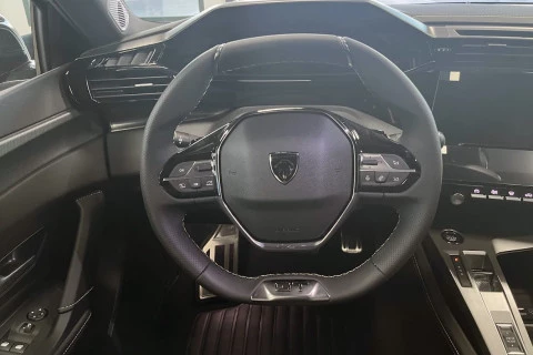 Peugeot e-408 E-408 GT Eléctrico 210 (157kW)