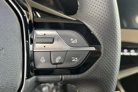 Peugeot e-408 E-408 GT Eléctrico 210 (157kW)