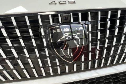 Peugeot e-408 E-408 GT Eléctrico 210 (157kW)