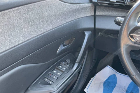 Peugeot 308 5P Allure Puretech 130 S&S EAT8