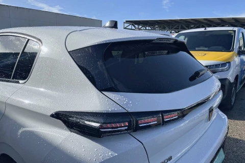 Peugeot 308 5P Allure Puretech 130 S&S EAT8