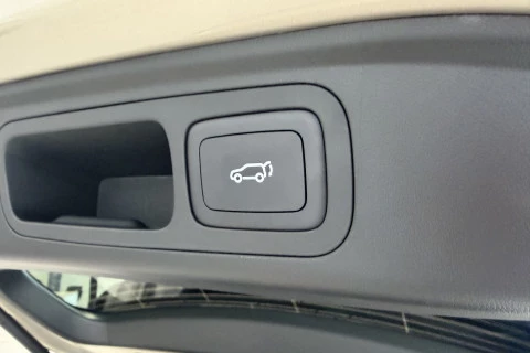 MGS6 EV Luxury