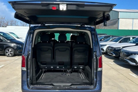 Mercedes-Benz Vito 116CDI AT 120kW Tourer Select Larga