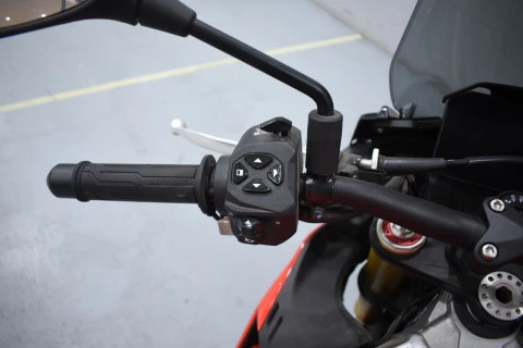 Aprilia RSV4 1100 FACTORY 