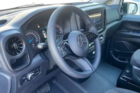 Mercedes-Benz eVito 112 Furgón Larga