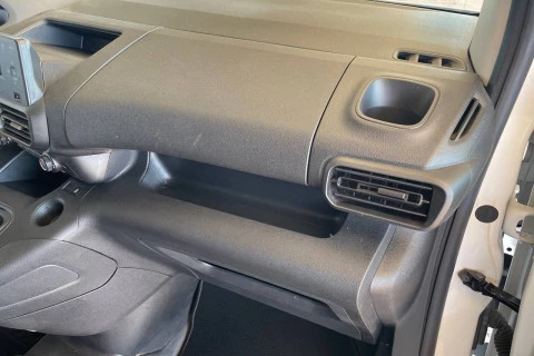 Peugeot Partner Pro Standard 600kg BlueHDi 73kW