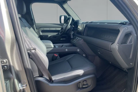 Land Rover Defender 110 3.0D I6 MHEV X-Dynamic SE 4WD AT 183 kW (249 CV)