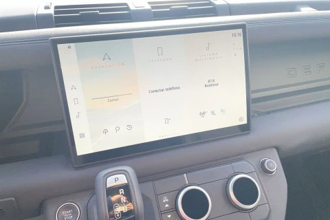 Land Rover Defender 110 3.0D I6 MHEV X-Dynamic SE 4WD AT 183 kW (249 CV)