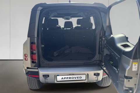 Land Rover Defender 110 3.0D I6 MHEV X-Dynamic SE 4WD AT 183 kW (249 CV)