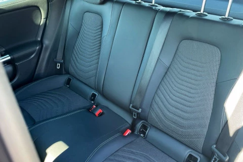 Mercedes-Benz GLA GLA 200 D