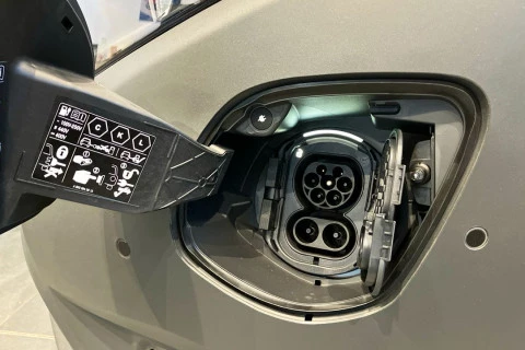 Mercedes-Benz eVito e-Vito 129 Tourer Pro Larga