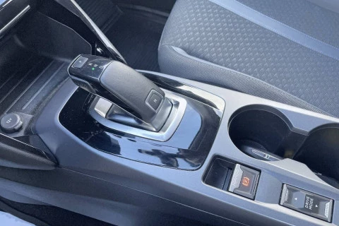 Peugeot 2008 Allure Puretech 130 S&S EAT8