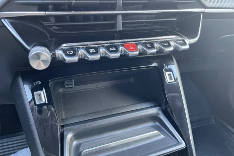 Peugeot 2008 Allure Puretech 130 S&S EAT8