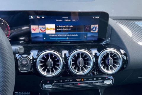 Mercedes-Benz GLA GLA 200 D