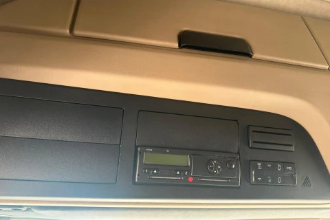 Mercedes-Benz Actros 1845 LS