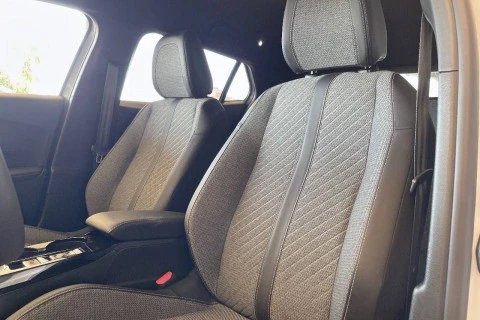 Peugeot 2008 Allure Puretech 100 S&S 6 Vel. MAN