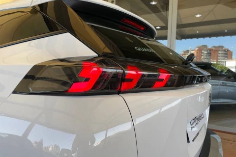 Peugeot 2008 Active Puretech 100 S&S BVM6